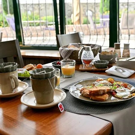 Hresc M 4* 扎达尔