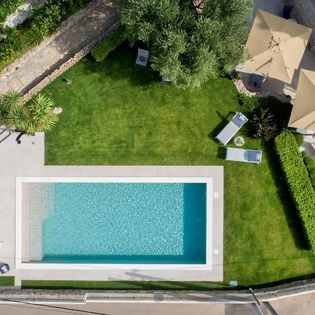 בית הארחה Hresc M